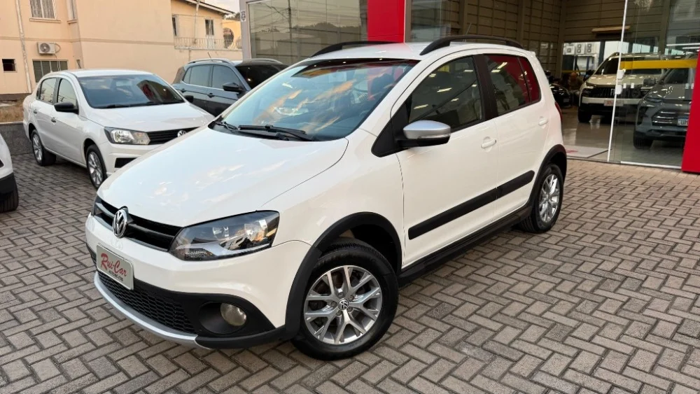 VW - VolksWagen CROSSFOX 1.6 Mi Total Flex 8V 5p